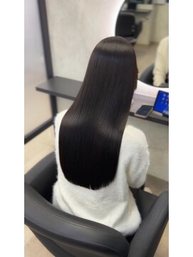 ユニー(uniii) 暗髪美髪ロング