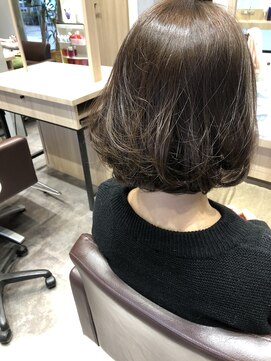 ビースリー ロア ツヤツヤボブ[横浜 ビースリー スタイル]