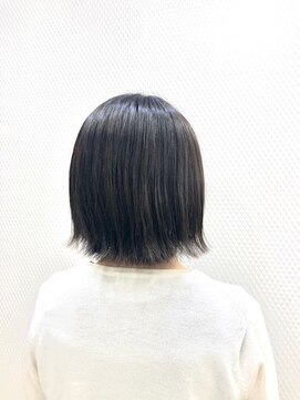 クオリス 上福岡店(QUALIS) 外ハネ/切りっぱなし/ボブ/ダークアッシュ/暗め/小顔/30代40代