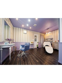 【完全予約制のマンツーマンサロン】周りの目を気にせずゆったりと自分の時間を過ごせる落ち着いた空間が◎