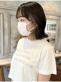 イヤリングカラーベージュ　切りっぱなし外はねボブ【平井】