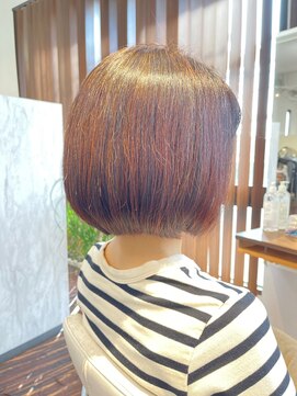 アトリエアルシュ(atelier ARCHE) くせ毛も天然100％ヘナで髪質改善してツヤボブに