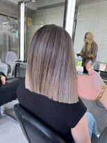 イキ 表参道(iki omotesando)&nbsp;モード/無造作ウェーブ/大人ガーリー[表参道駅]