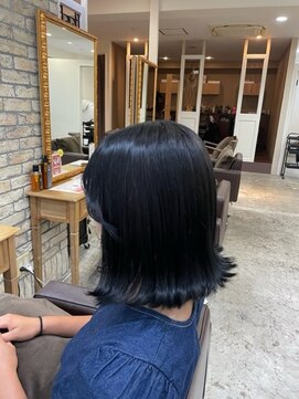 シェノン 西梅田(CHAINON) 前髪グレーベージュ黒髪/暗髪/ブルーブラック、オリーブベージュ