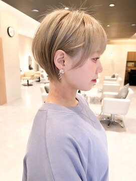 シシ 大宮(She 2.) ショートボブマッシショート/前髪/イメチェン/グレージュカラー
