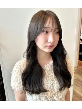 ケーツー 谷町(K-two) レイヤーカット*オリーブベージュ*シースルーバング*ロングヘア