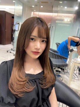 アピッシュ ギンザ(apish ginza) 内巻きレイヤー/韓国レイヤー/韓国カット/韓国ヘア/ロングヘア