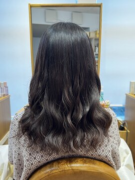 アピッシュ シェリ(apish cherie) コテ巻き風パーマ