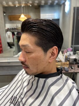 エフエム 明大前(FM) バーバー ツーブロック/刈り上げ/ツイスパ/ビジネス/かきあげ