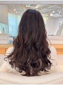 ロング × ゆるふわウェーブパーマ