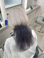 ミル 心斎橋(MIL)&nbsp;ホワイトブロンド×ダークネイビー/ウルフカット/心斎橋