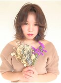 センター分けかきあげ前髪の韓国風ワンホンボブ