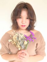 ラブクロムトーキョー オモテサンドウ(LOVECHROME OMOTESANDO)&nbsp;センター分けかきあげ前髪の韓国風ワンホンボブ