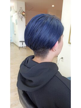 ヴァニラ(Vanilla) ツーブロック女子