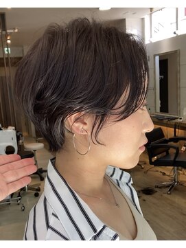 ビュー フクオカ(VIEW FUKUOKA) アースカラーとショートパーマの似合わせカット