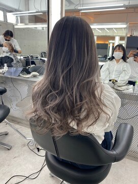 イキ 表参道(iki omotesando) モード/無造作ウェーブ/大人ガーリー[表参道駅]