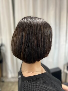 ツムグ 代官山店(TUMUGU) 30代40代50代ダークアッシュダークグレージュ白髪ぼかし小顔ボブ