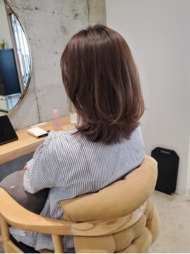 ガーデン オオタカノモリ(garden otakanomori) グレージュカラー韓国ヘア×インナーカラー外ハネミディアムボブ