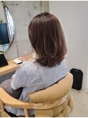グレージュカラー韓国ヘア×インナーカラー外ハネミディアムボブ