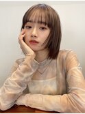 イメチェン/ホワイトブロンド/外ハネボブ/美髪/ワイドバンク