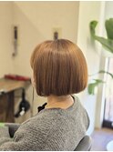 ショートボブ