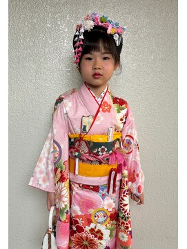 パリスパート2 面 キレイな 日本髪風 七五三 ヘアアレンジ