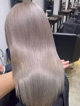 メリー オオサカ(Merly Osaka) ほとんど白！ホワイトアッシュ