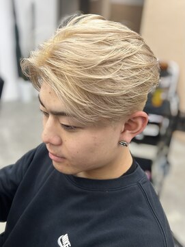 アンバー(UMBER) メンズハイトーン　海外ヘア　短髪