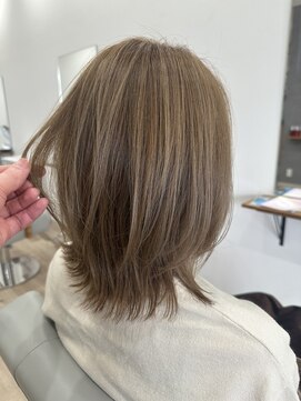 コエ(coe) 透明感ミルクティーカラー