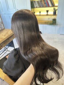 トリア(the tria) 【chika】透け感グレージュ