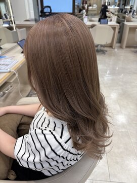 ケンジ 平塚ラスカ店(KENJE) ミルクティーグレージュ