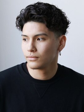 グルーマーズクレッジ 渋谷店(GROOMER/S CREDGE) men's/メンズ/ブルーブラック/フェザーパーマ/サーフカール/渋谷