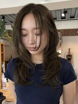 エヌダブリュエイチ(n.w.h)&nbsp;似合わせオリーブカラー