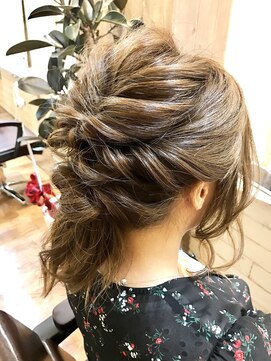 フィックスヘアー なんば(FIX-hair) ラフおしゃれポニー