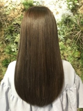 ヘアメイク アンティ シャンドラ縮毛矯正＋HUEグロス♪