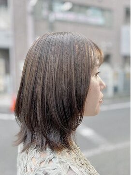 フィアート ヘアドレッシング サロン(Fiato Hairdressing Salon) 【３０代・４０代・５０代】ひし形レイヤー/ミディアム/くびれ