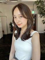 くびれミディアム斜めバング外はね
