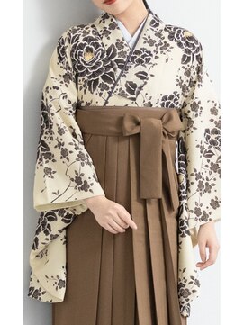 きものサロンティファニー レンタル袴と着物　ヘアセット付き