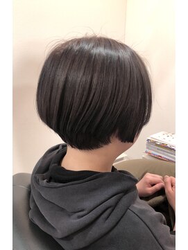 ドゥ スタイル 三国ヶ丘店(Duex Style) 白髪暈し×トリプルプロセスカラー×ハンサムショート