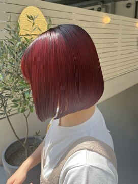シダ(sida) 「夏ブリーチなしダブルカラー レッドピンク切りっぱなしボブ」