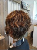 癖毛活かしたショートスタイル
