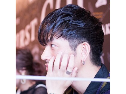 ニカ(NIKA)の写真