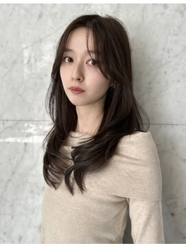 ユーフォリア 渋谷グランデ(Euphoria SHIBUYA GRANDE) レイヤーカット　ベージュカラー　顔まわりカット