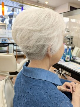 ルナ 大船店(LUNA) レディースショート【大船/湘南/鎌倉】