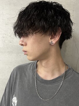 イズ(iss) 波巻きパーマ