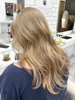 ロマーリ(LOMARLIE)&nbsp;20代30代ロングブロンドハイトーン岡山ブリーチ