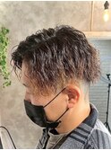 MEN’S HAIR/ブルーブラック/フェザーパーマ/ハイライト