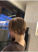 大人ショート　明るめカラー　ハイライト　ブリーチ