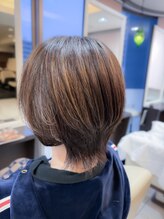 エムタニグチブランシェ(M.TANIGUCHI Branche')&nbsp;ウルフ系ショートボブ