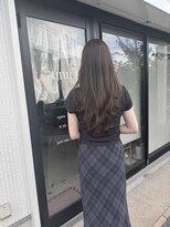 ウニュ(unu.) ロングヘア,レイヤースタイル、ブリーチなしオリーブベージュ